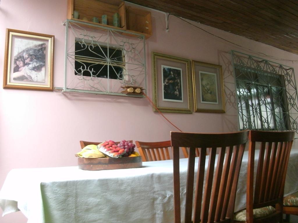Gardenia House Habitación en casa particular Foz do Iguaçu
